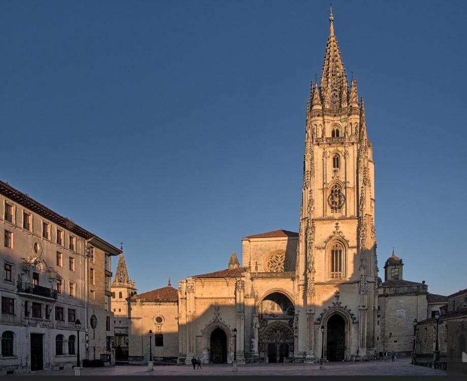 Alojamiento Oviedo 1 Esterno foto